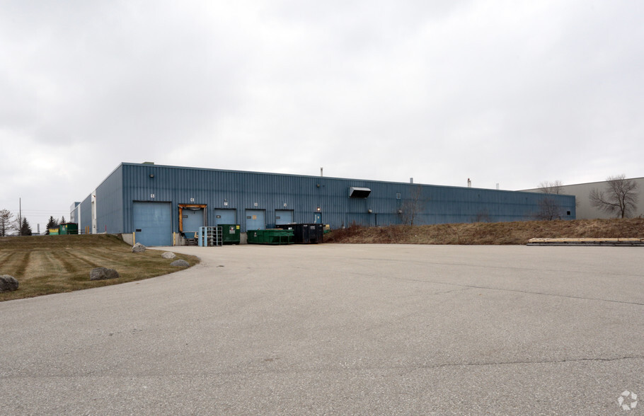 570 Southgate Dr, Guelph, ON for lease - Building Photo - Image 3 of 3