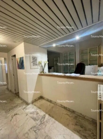 Office in Toulouse for lease - Building Photo - Image 3 of 11