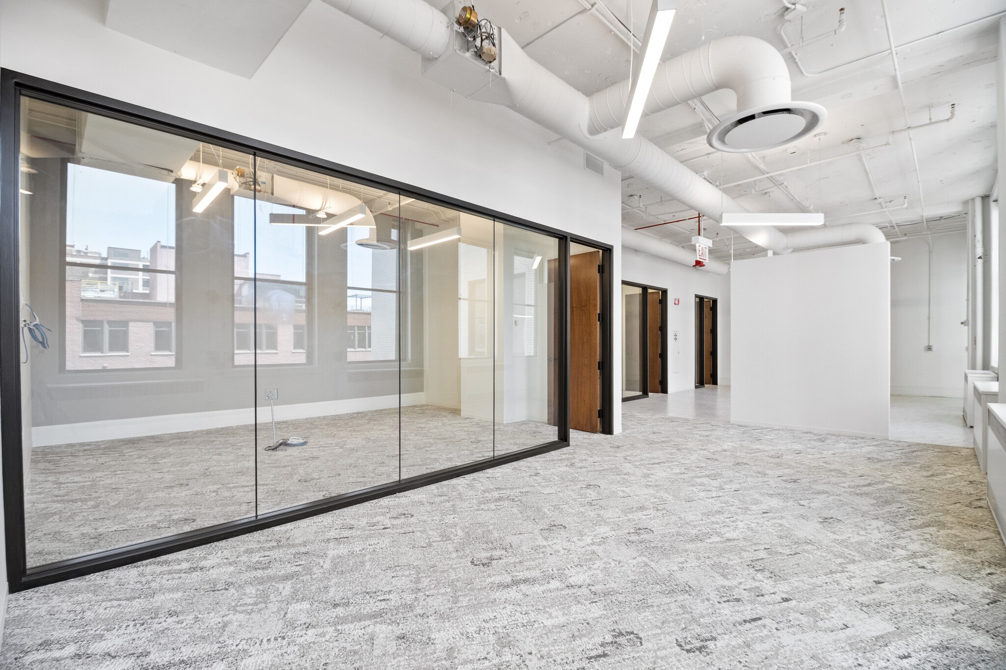 600 W Jackson Blvd, Chicago, IL for lease Building Photo- Image 1 of 11