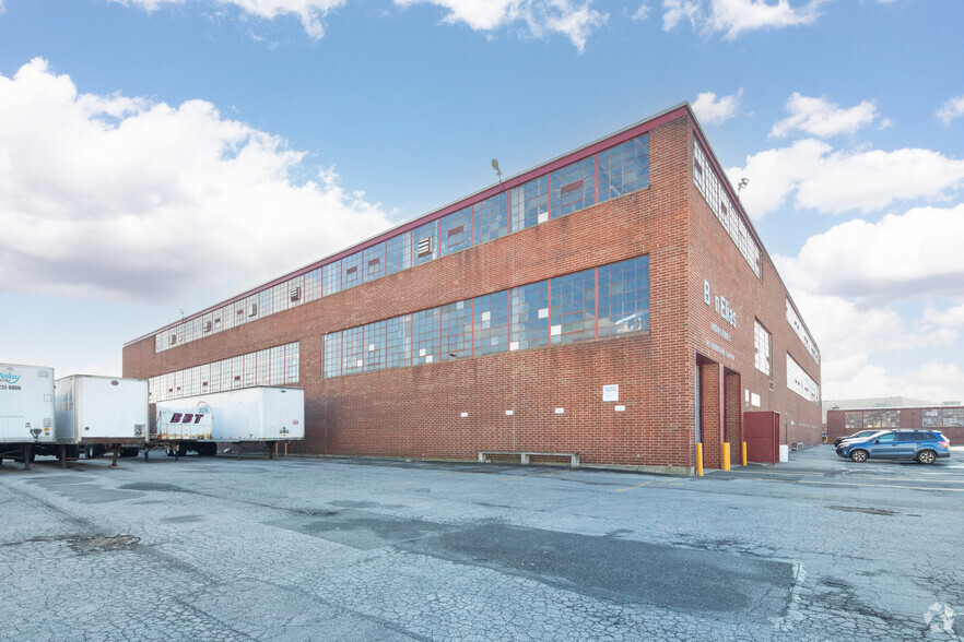 100 Inip Dr, Inwood, NY for lease - Building Photo - Image 2 of 21