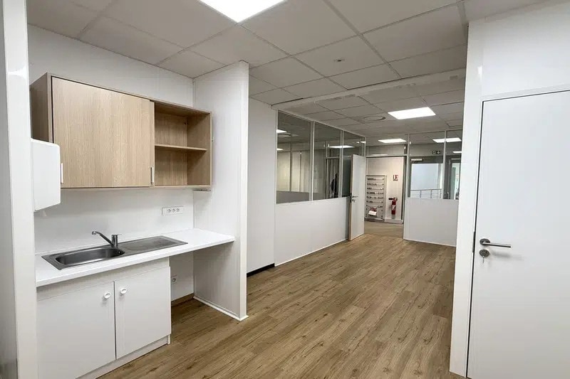 Office in Montpellier for lease - Interior Photo - Image 2 of 8