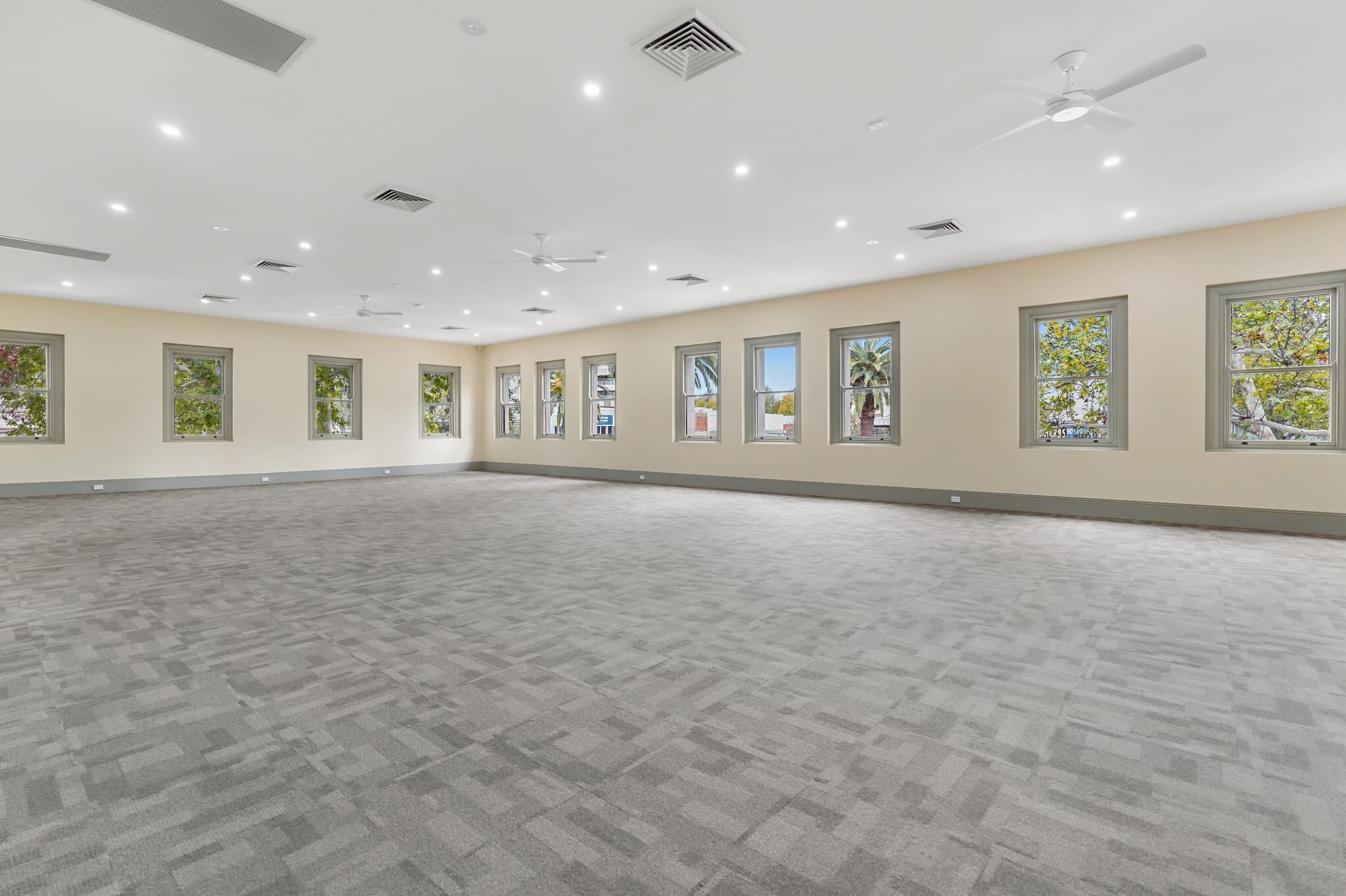 400 Peel St, Tamworth for lease Interior Photo- Image 1 of 3