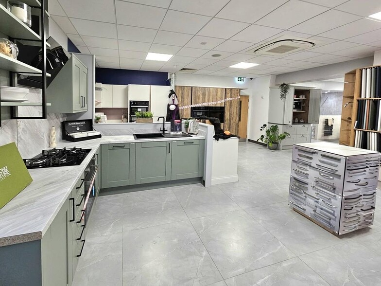 57-59 Front St, Chester Le Street for sale - Interior Photo - Image 2 of 5