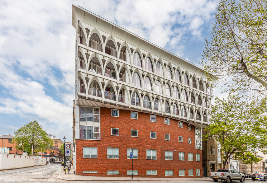 62-64 Farringdon Rd, London for lease - Building Photo - Image 1 of 4