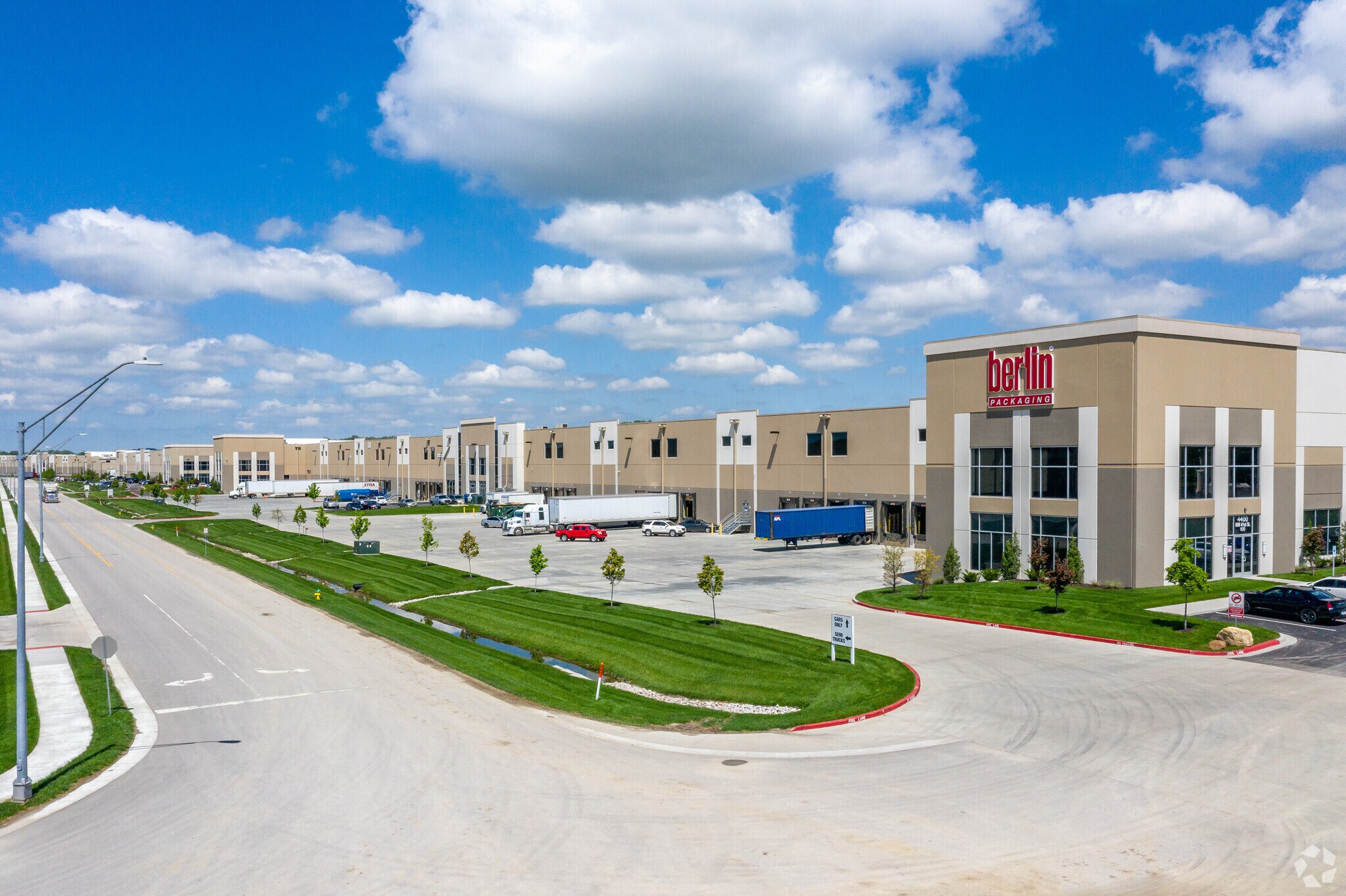 4400 NW 41st St, Riverside, MO for sale Building Photo- Image 1 of 1