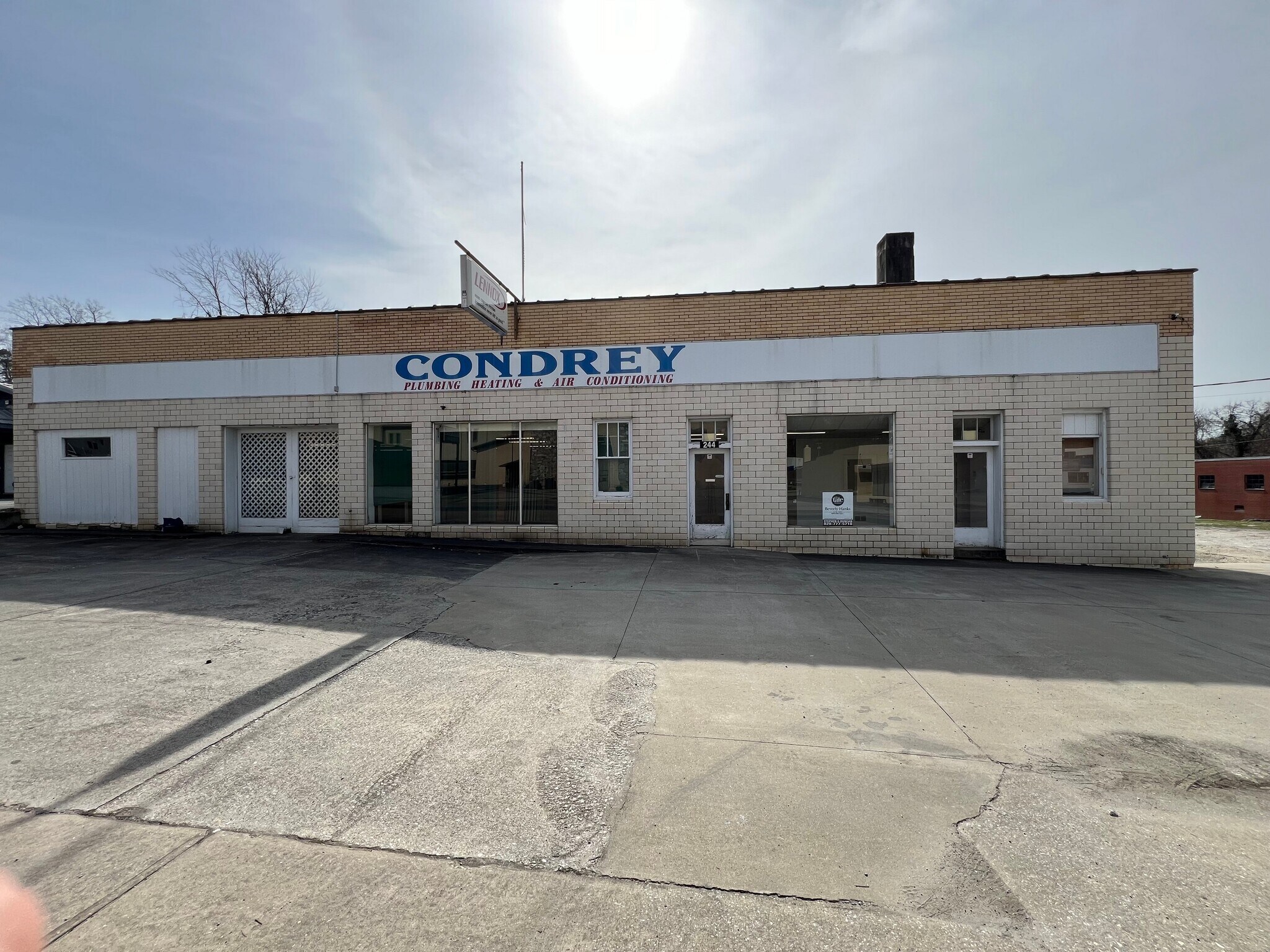 244 E Court St, Marion, NC for sale Primary Photo- Image 1 of 13