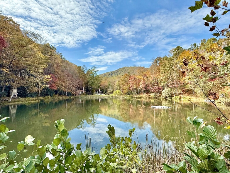 126 Camp Elliott Rd, Black Mountain, NC for sale - Other - Image 1 of 25