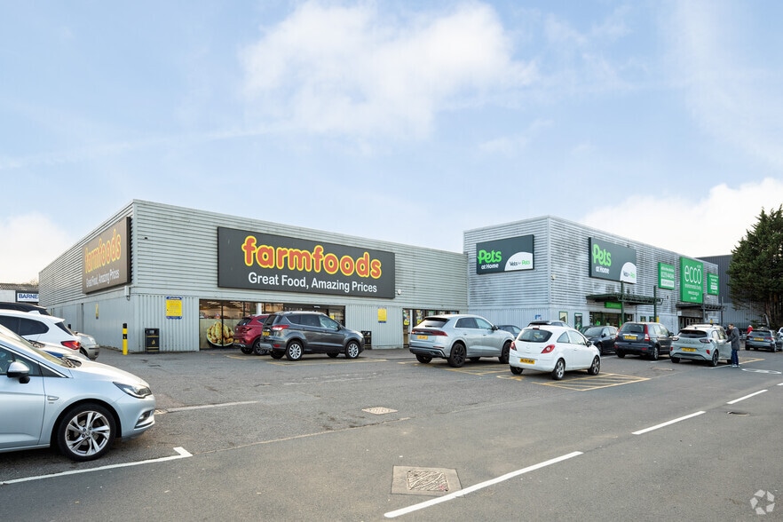 Edinburgh Way, Harlow for sale - Primary Photo - Image 1 of 1