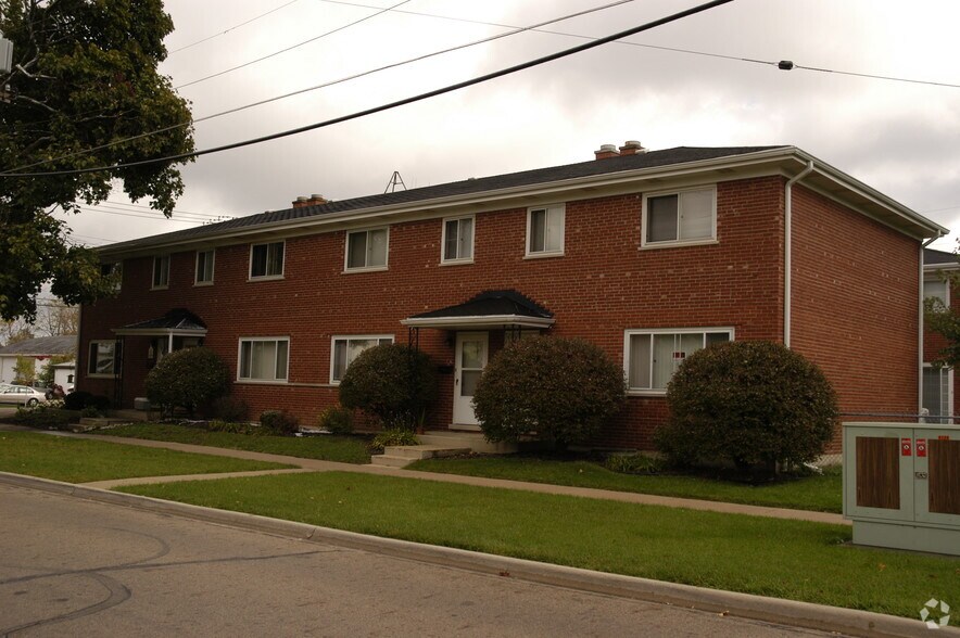 403-410 Delles Rd, Wheaton, IL for sale - Primary Photo - Image 1 of 1