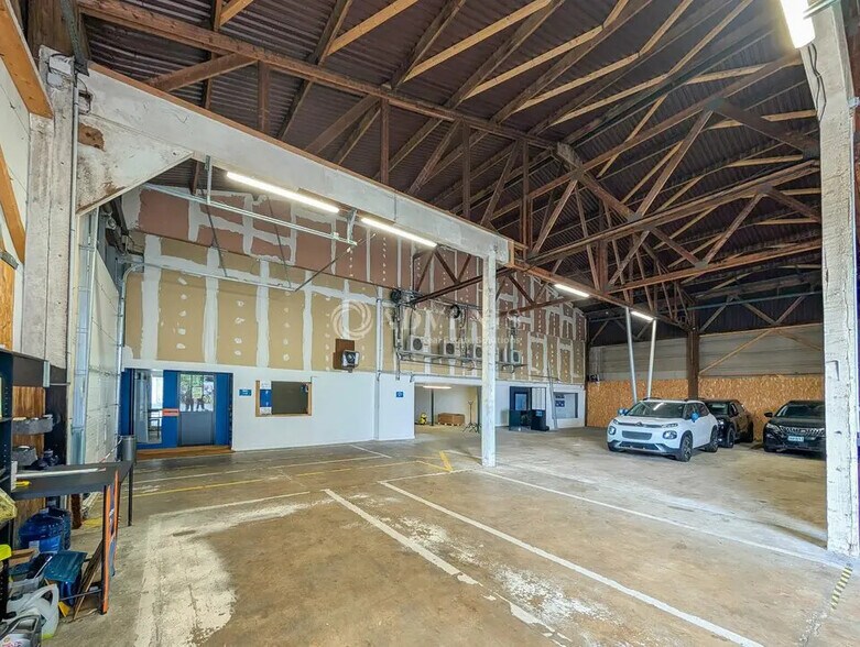 Flex in Vezin-le-Coquet for lease - Interior Photo - Image 3 of 8