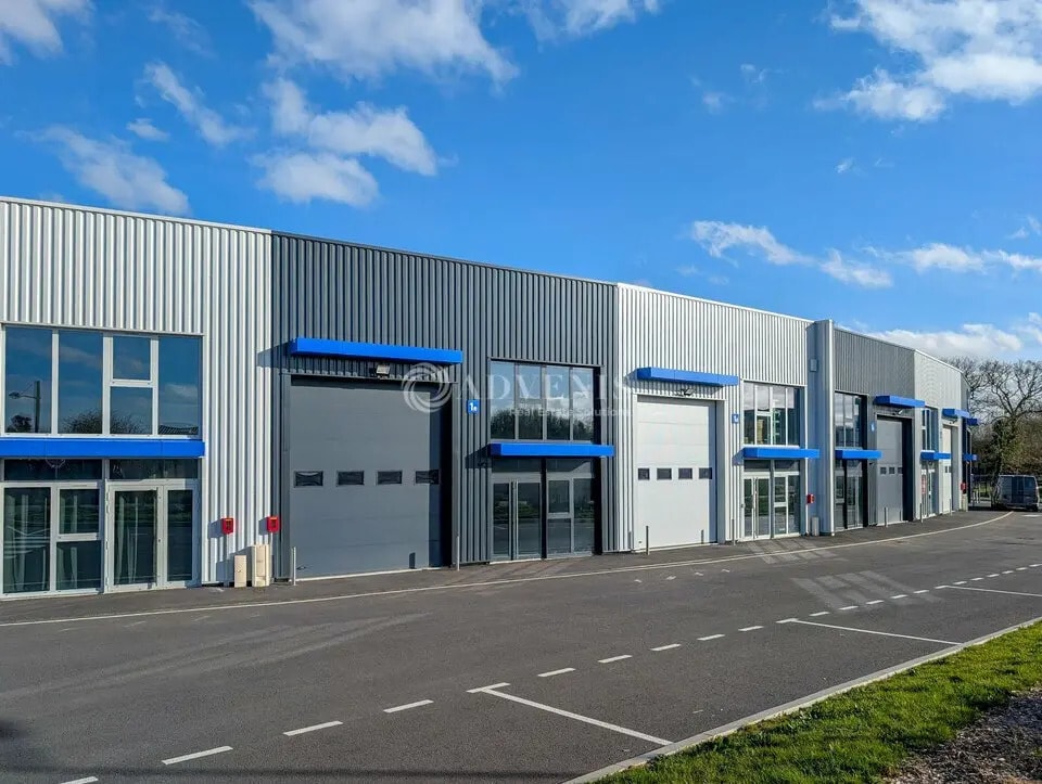 Vente Local d'activités 170 m² à 1 223 m² - Photo 1