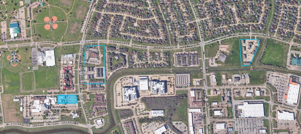 208 Oak Dr S, Lake Jackson, TX for sale - Aerial - Image 2 of 2