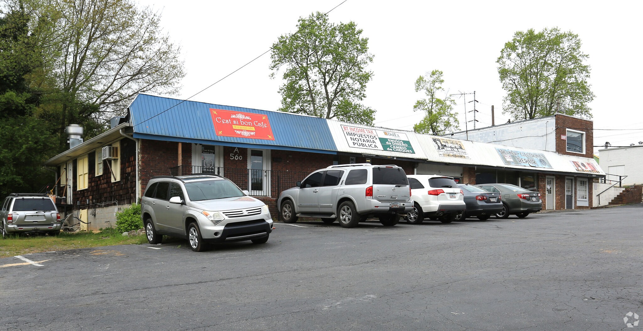 560 SE Windy Hill Rd, Smyrna, GA for sale Primary Photo- Image 1 of 5