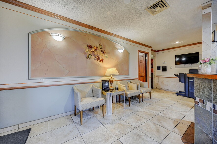 311 W 24th St, Pueblo, CO for sale - Building Photo - Image 2 of 71