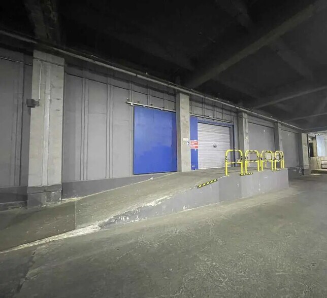 Office in Montreuil for sale - Interior Photo - Image 2 of 7