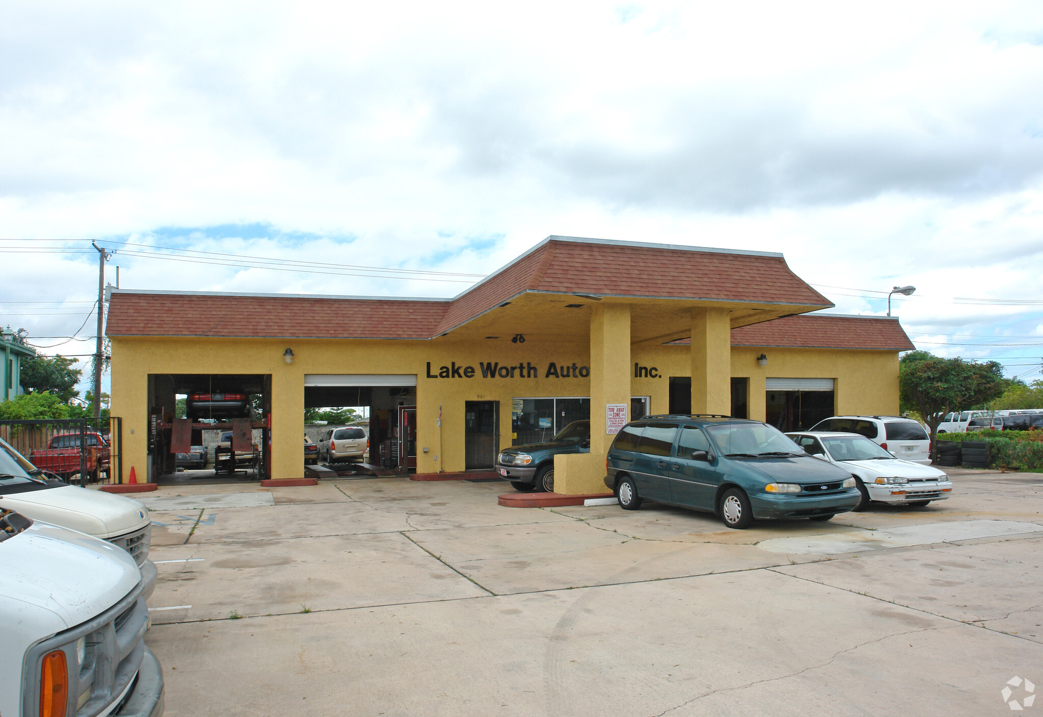 901 S Dixie Hwy, Lake Worth, FL for sale Building Photo- Image 1 of 5