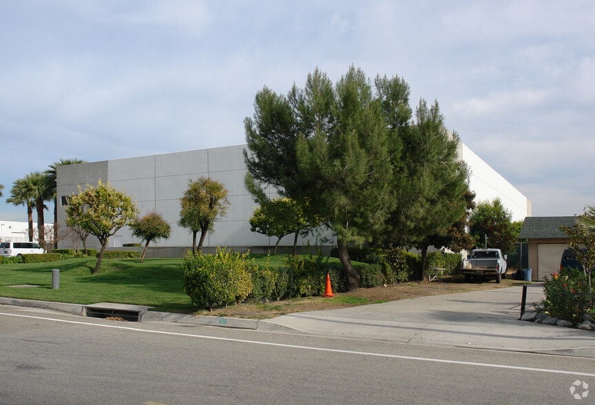13951 Magnolia Ave, Chino, CA for sale - Building Photo - Image 2 of 2