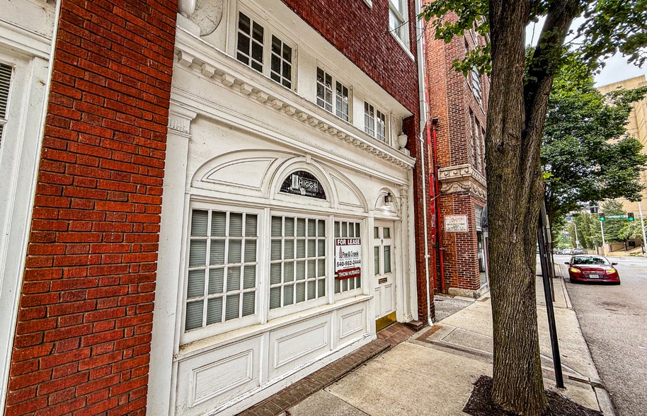 9-11 SW Franklin Rd, Roanoke, VA for sale - Building Photo - Image 2 of 17