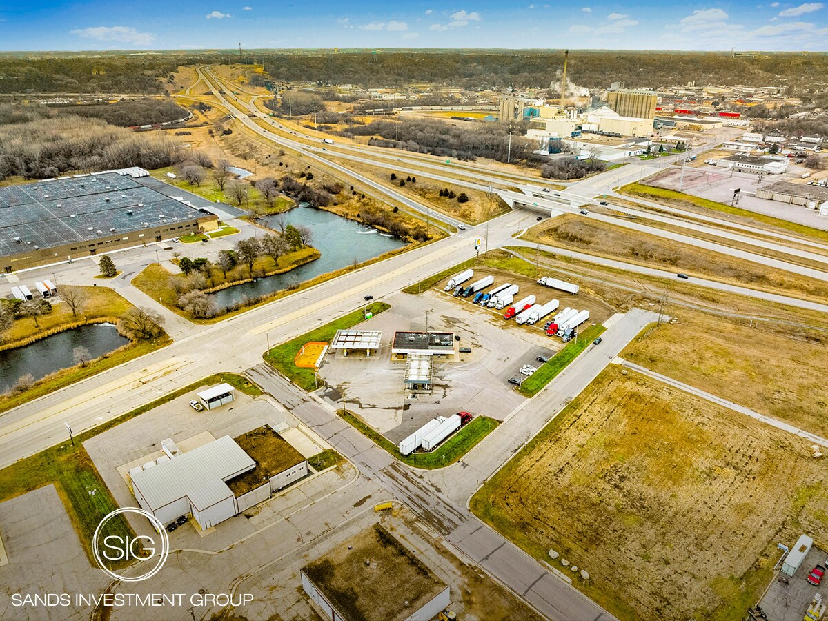 2424 3rd Ave, Mankato, MN for sale Primary Photo- Image 1 of 1