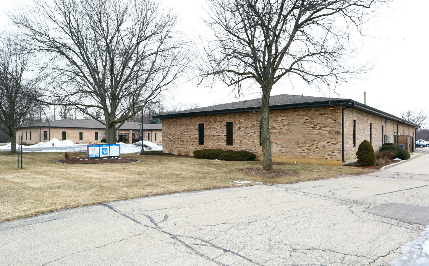 850 W Bartlett Rd, Bartlett, IL 60103