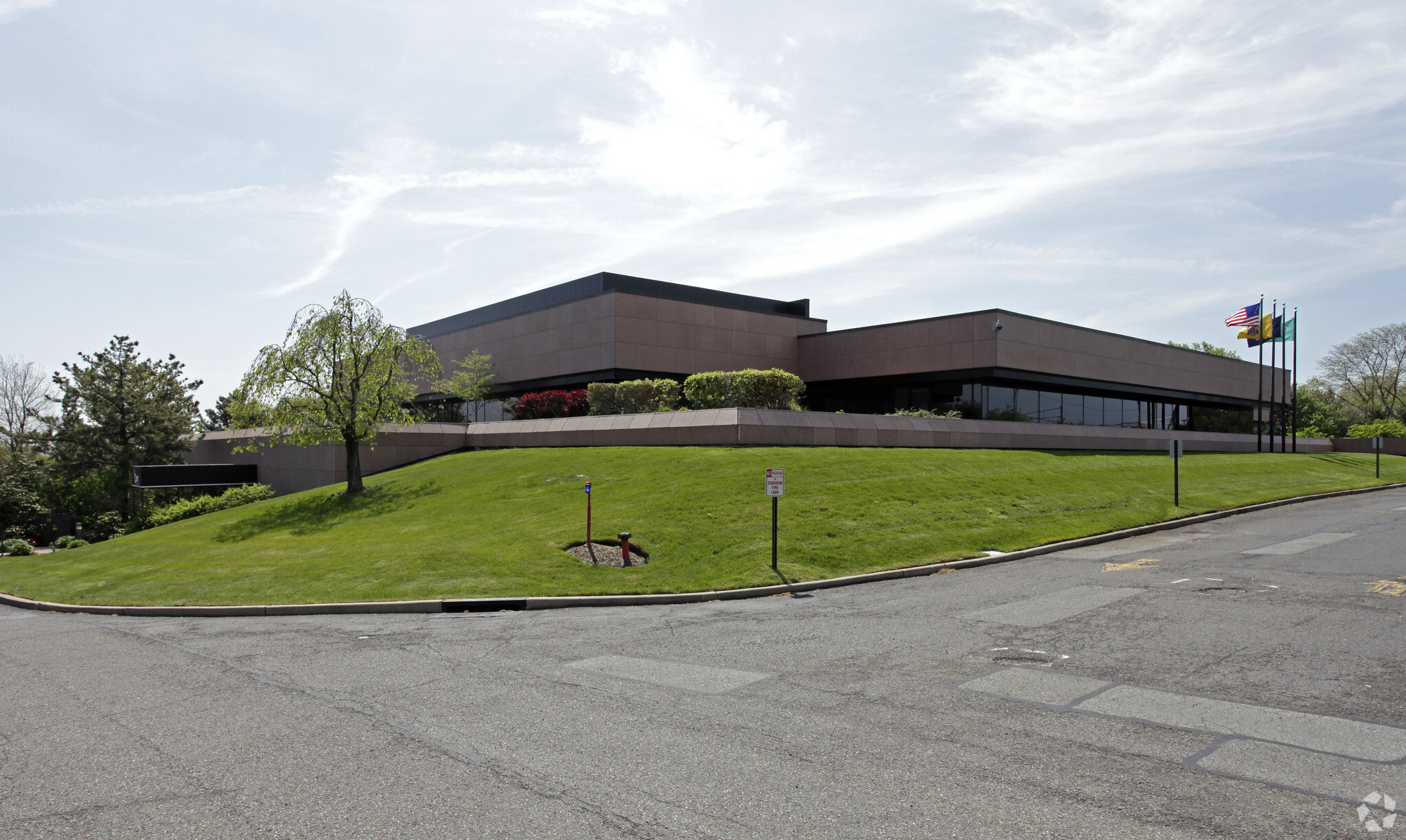 400 Chestnut Ridge Rd, Woodcliff Lake, NJ for sale Primary Photo- Image 1 of 1