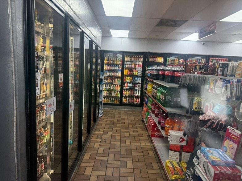 210-220 S Lovekin Blvd, Blythe, CA for sale - Building Photo - Image 3 of 8