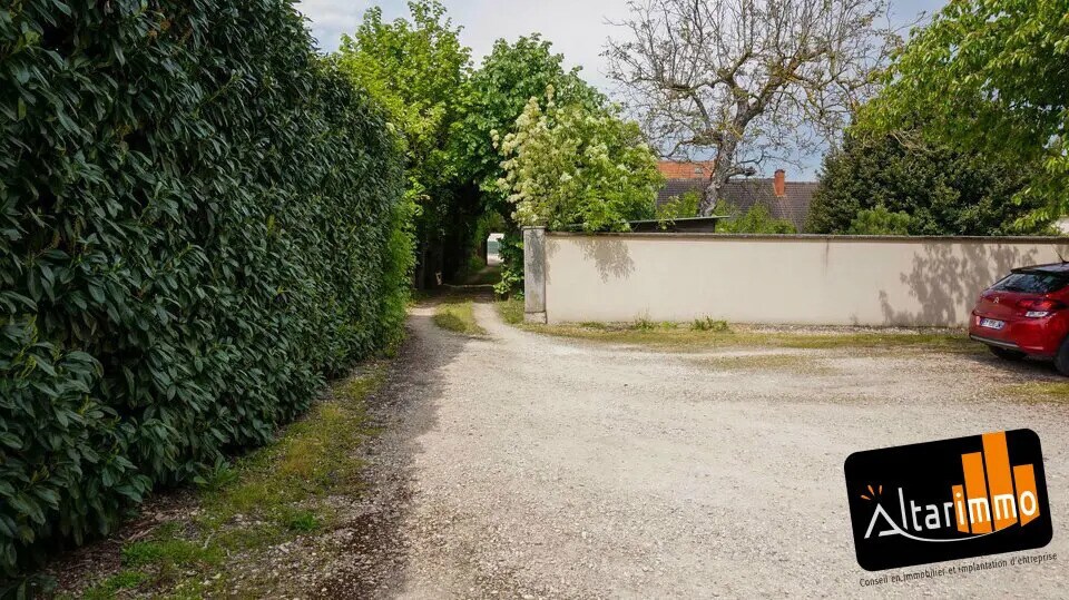 Office in Luisant for lease - Building Photo - Image 2 of 4