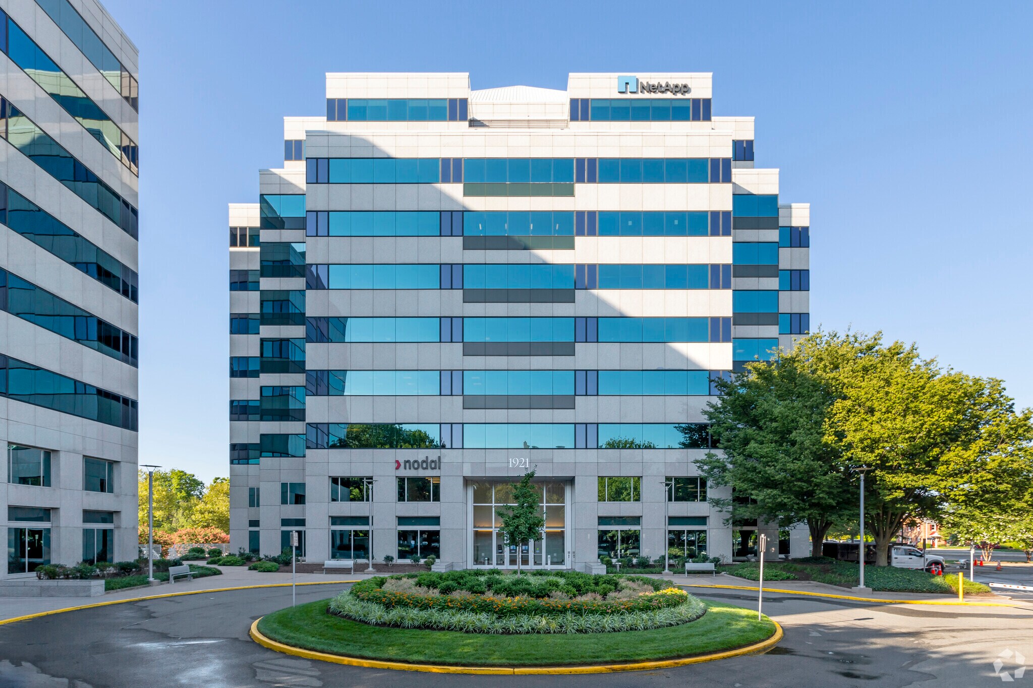 1921 Gallows Rd, Vienna, VA for sale Primary Photo- Image 1 of 1