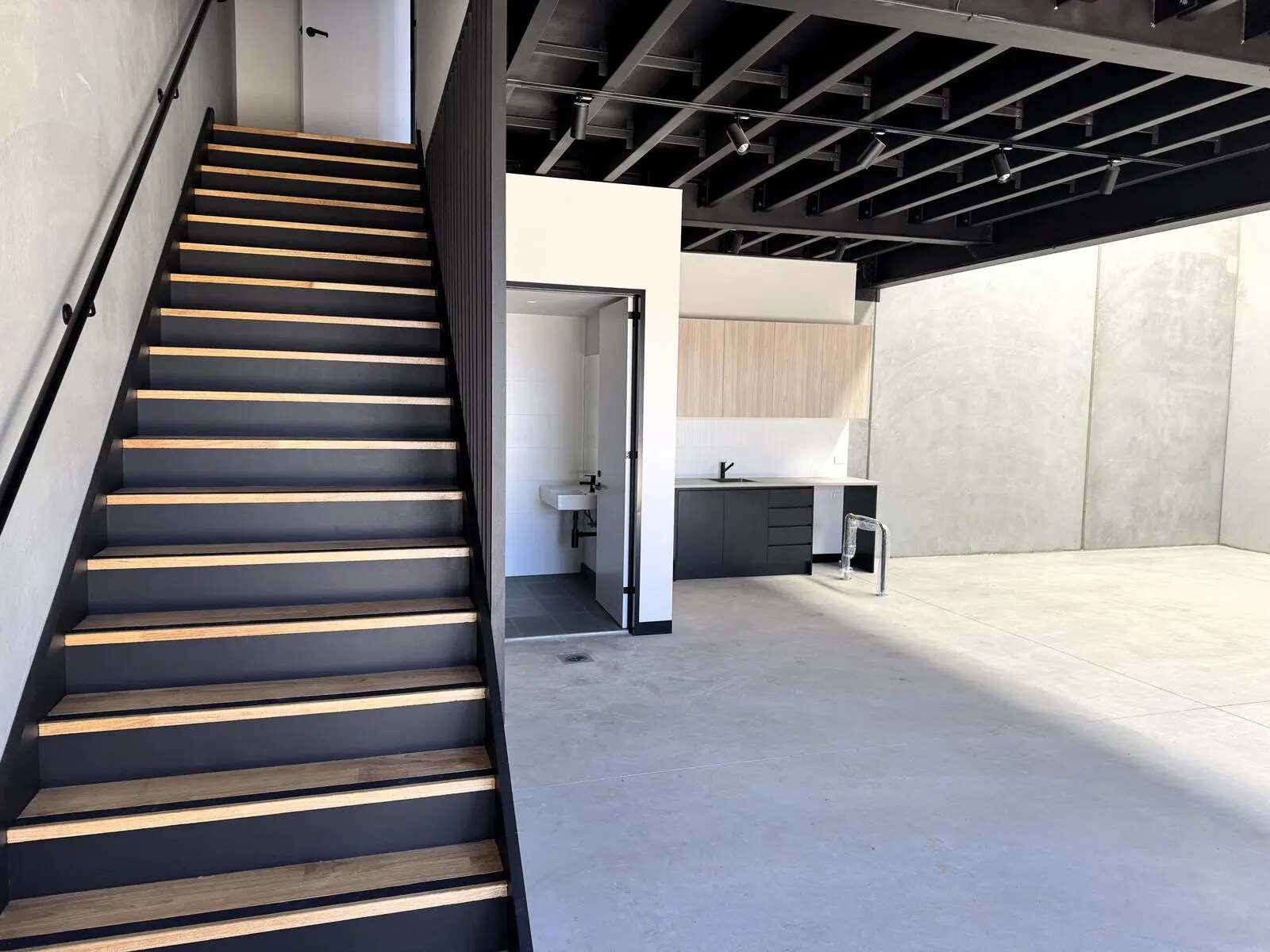 250 Wickham Rd, Highett for lease Interior Photo- Image 1 of 2
