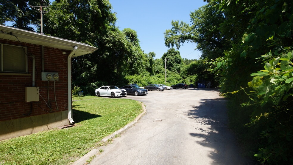 1209 Chambers Rd, Ferguson, MO for sale - Building Photo - Image 2 of 16