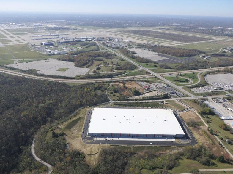 2960 Riverview Dr, Hebron, KY for lease - Building Photo - Image 2 of 6