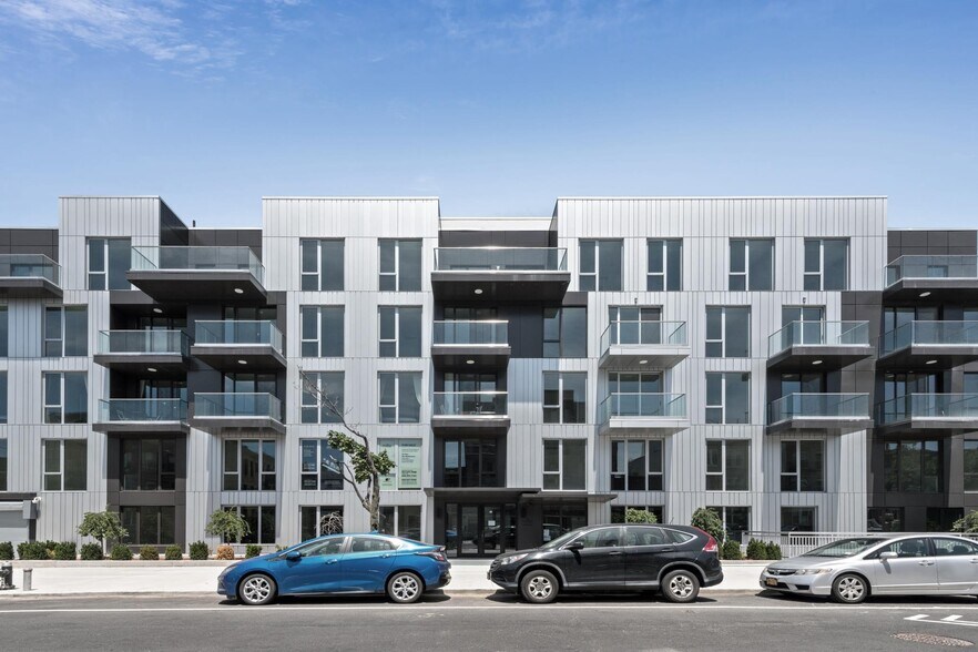 Multifamily in Astoria, NY for sale - Building Photo - Image 1 of 1