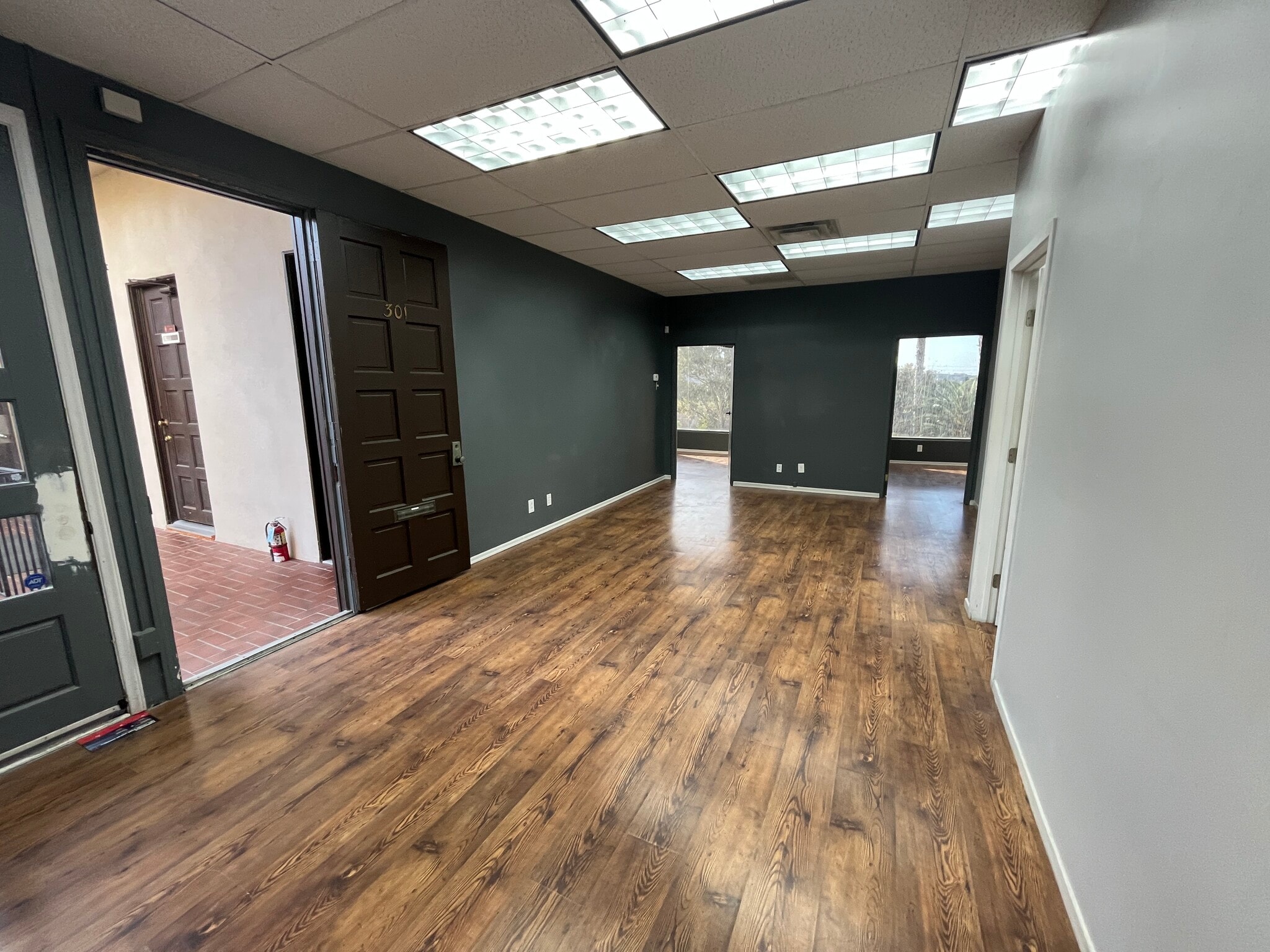 23639 Hawthorne Blvd, Torrance, CA for lease Building Photo- Image 1 of 6