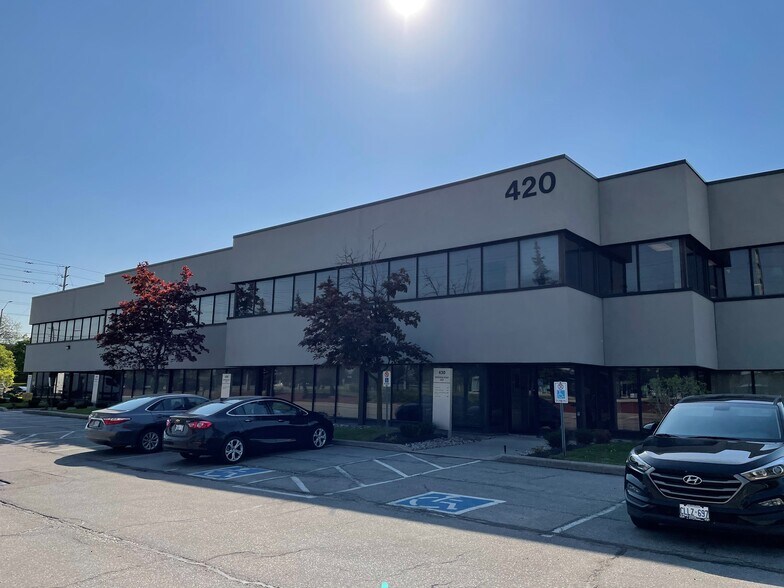 420 Britannia Rd E, Mississauga, ON for lease - Building Photo - Image 2 of 3