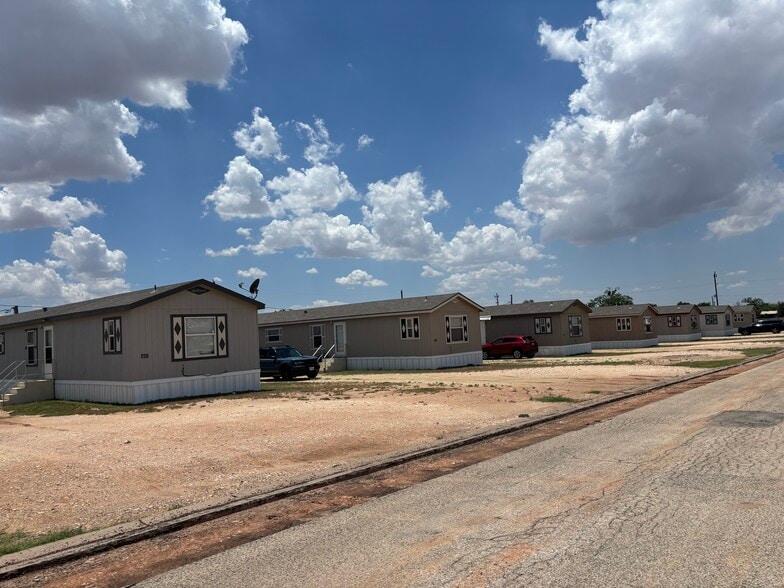 Snyder Mobile Home Park portfolio of 2 properties for sale on LoopNet.com - Building Photo - Image 2 of 17