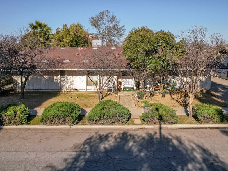 464 E Calimyrna Ave, Fresno, CA for sale - Primary Photo - Image 2 of 5
