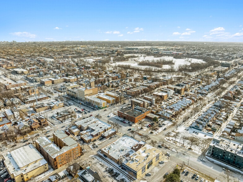 11 W Madison Ave, Oak Park, IL for sale - Building Photo - Image 2 of 7