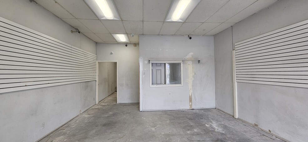 5583-5597 W Pico Blvd, Los Angeles, CA for lease - Interior Photo - Image 2 of 5