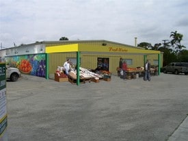 4201 N Dixie Hwy, Oakland Park FL - Storefront Property