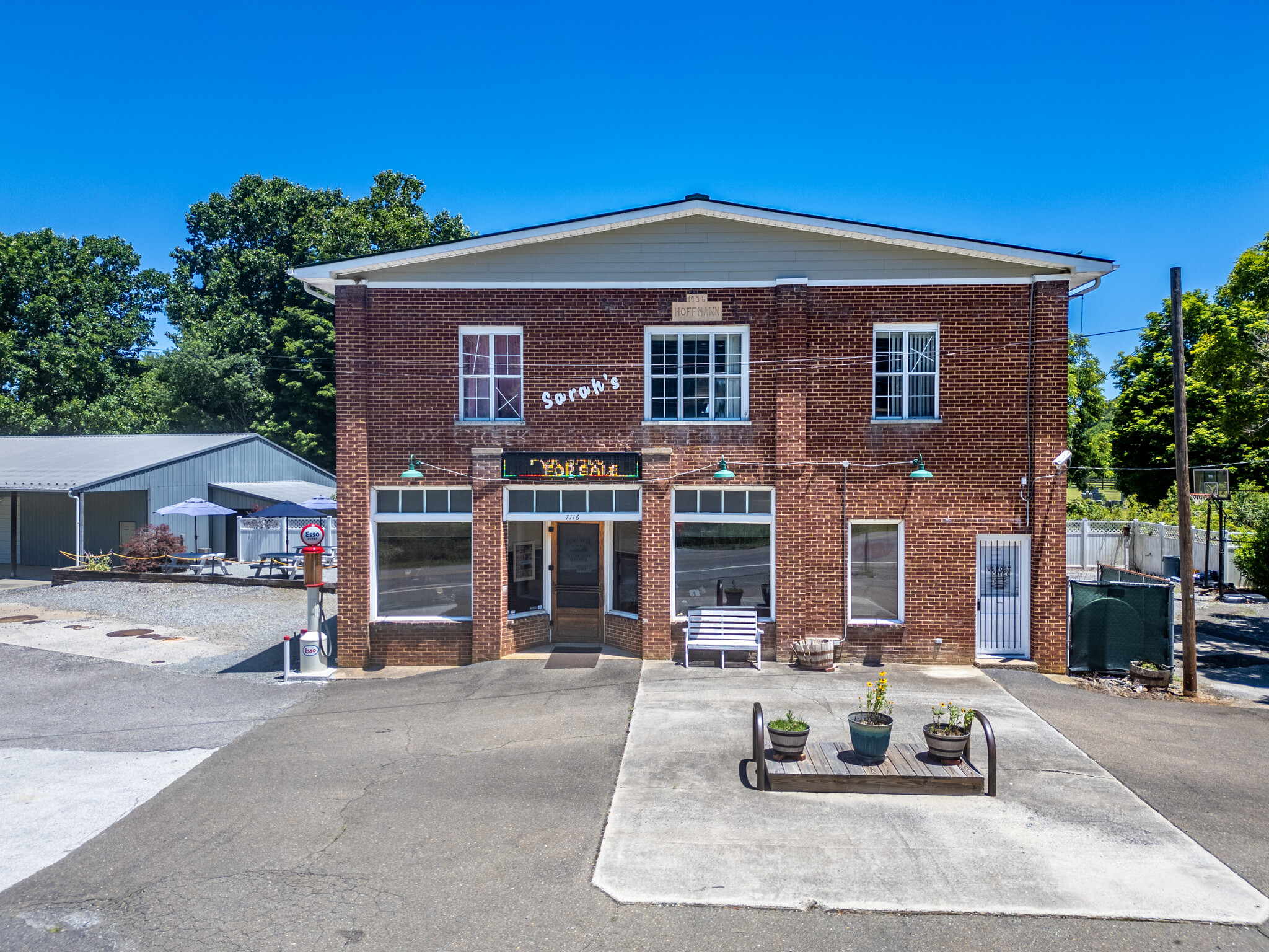 7116 Troutdale Hwy, Troutdale, VA for sale Primary Photo- Image 1 of 125