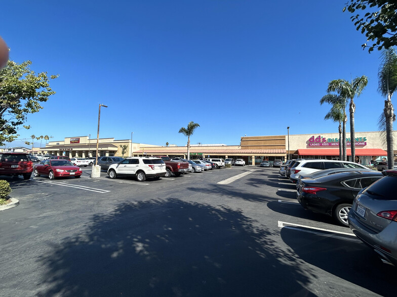 702-944 N Ventura Rd, Oxnard, CA for lease - Building Photo - Image 1 of 3