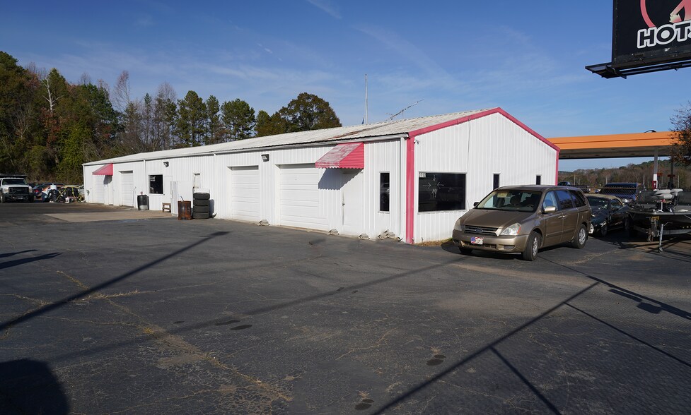 3912 Calhoun Memorial Hwy, Easley, SC for sale - Building Photo - Image 2 of 8