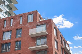 395 Carroll Street, Brooklyn, NY for lease Building Photo- Image 2 of 6