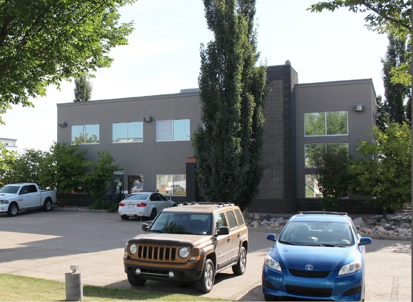 74 Liberty Rd, Sherwood Park, AB for lease - Building Photo - Image 1 of 8