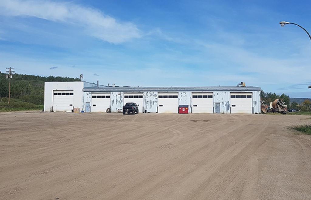 8801 86 St, Peace River, AB T8S 1Z4