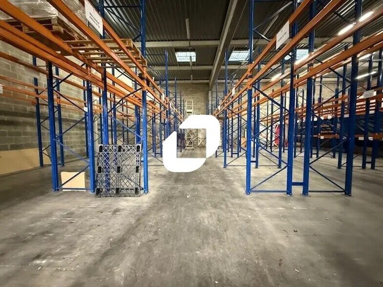 Flex in Méry-sur-Oise for sale - Building Photo - Image 3 of 22