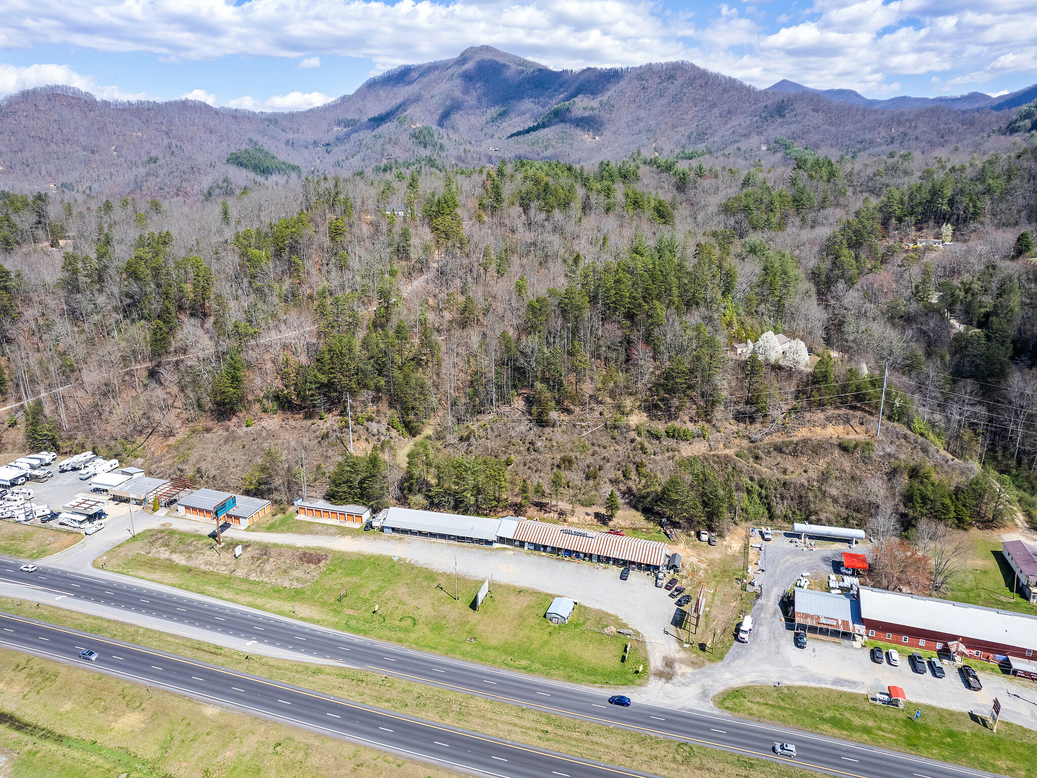 5262 US Highway 74 W, Whittier, NC for sale Building Photo- Image 1 of 67