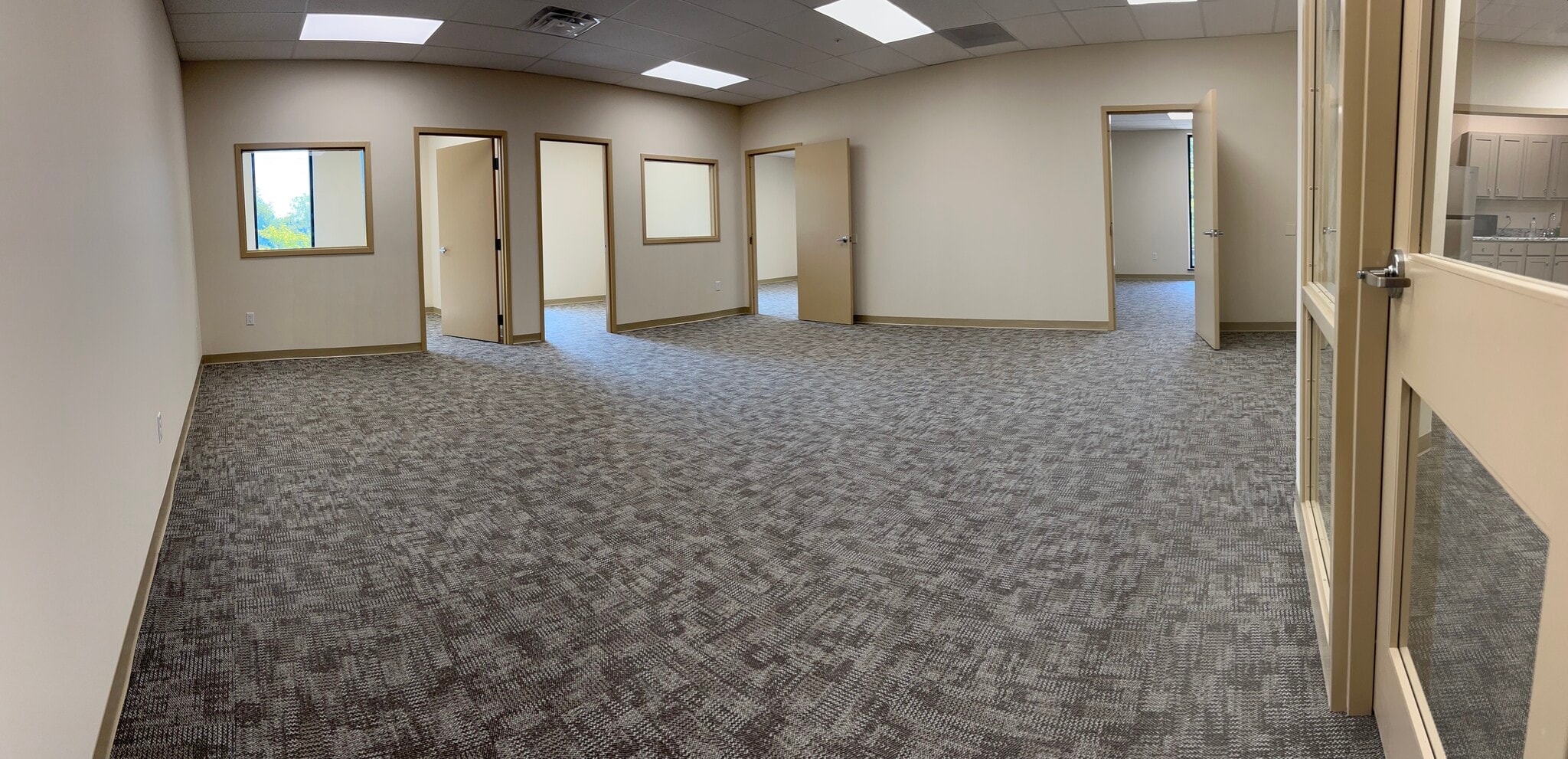 5275 E Trindle Rd, Mechanicsburg, PA for lease Interior Photo- Image 1 of 5