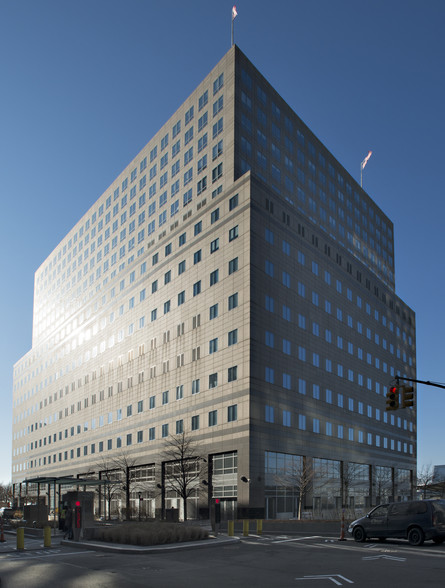 300 Vesey St, New York, NY for lease - Building Photo - Image 2 of 4