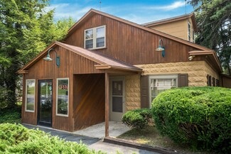 More details for 328 E Lawn Rd, Nazareth, PA - Retail for Sale